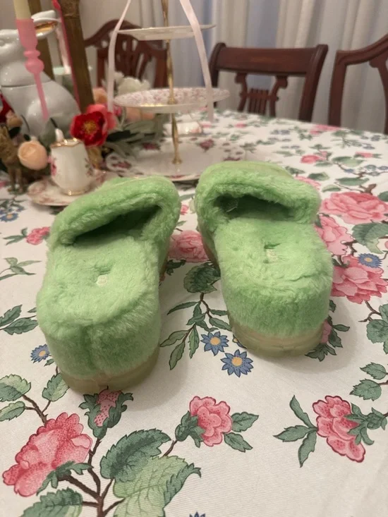 UGG Women's Fluffita platform slippers in parakeet green - Picture 3 of 9